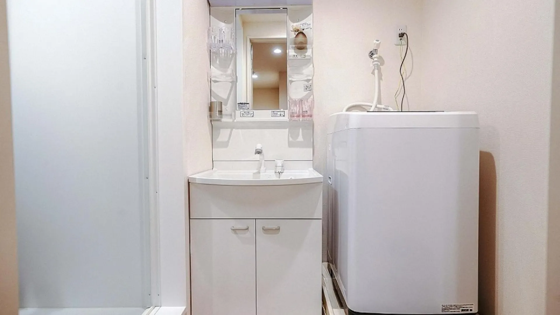B12池袋中心 三室 交通便利 车站3分钟 3 Rooms Ikebukuro Center 3 Mins To St Max 8P 直达新宿 涉谷 表参道 池袋 上野 代代木 银座 原宿 Tóquio